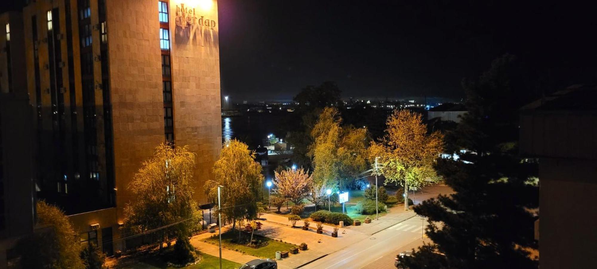 Todor Apartmani Kladovo Bagian luar foto