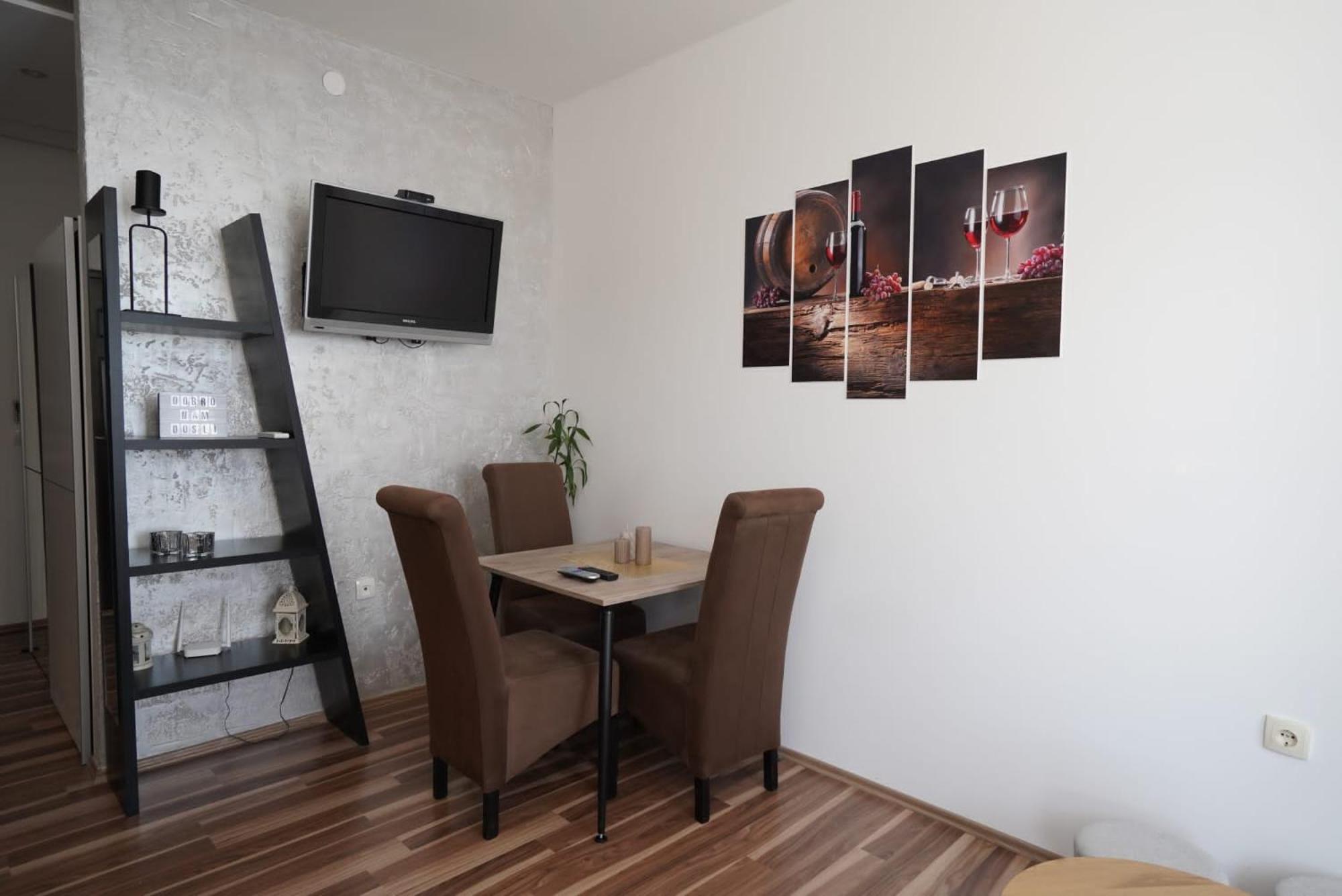 Todor Apartmani Kladovo Bagian luar foto